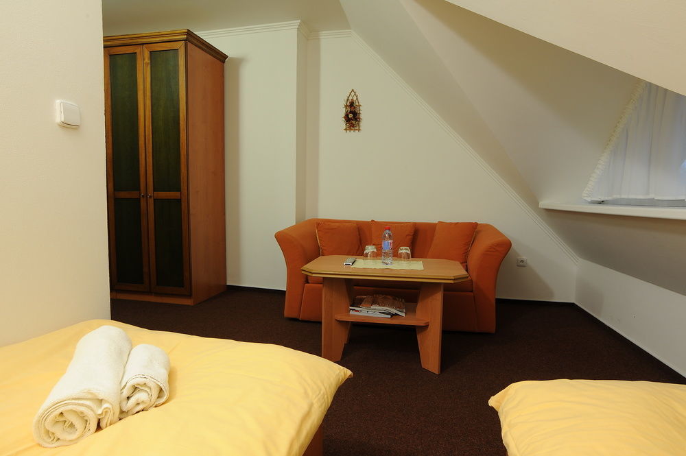 Wellness Penzion Jarmilka S Privatnim Wellness Bedrichov  Luaran gambar